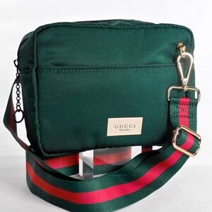 Gucci Bag Crossbody Beauty Pouch NEW